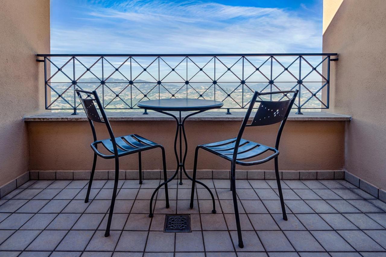 La Grotta Hotel ซานมารีโน ภายนอก รูปภาพ