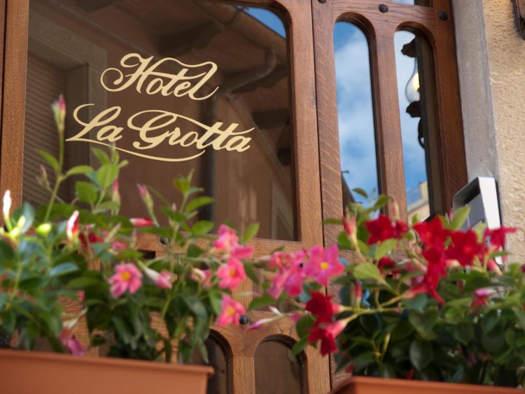La Grotta Hotel ซานมารีโน ภายนอก รูปภาพ